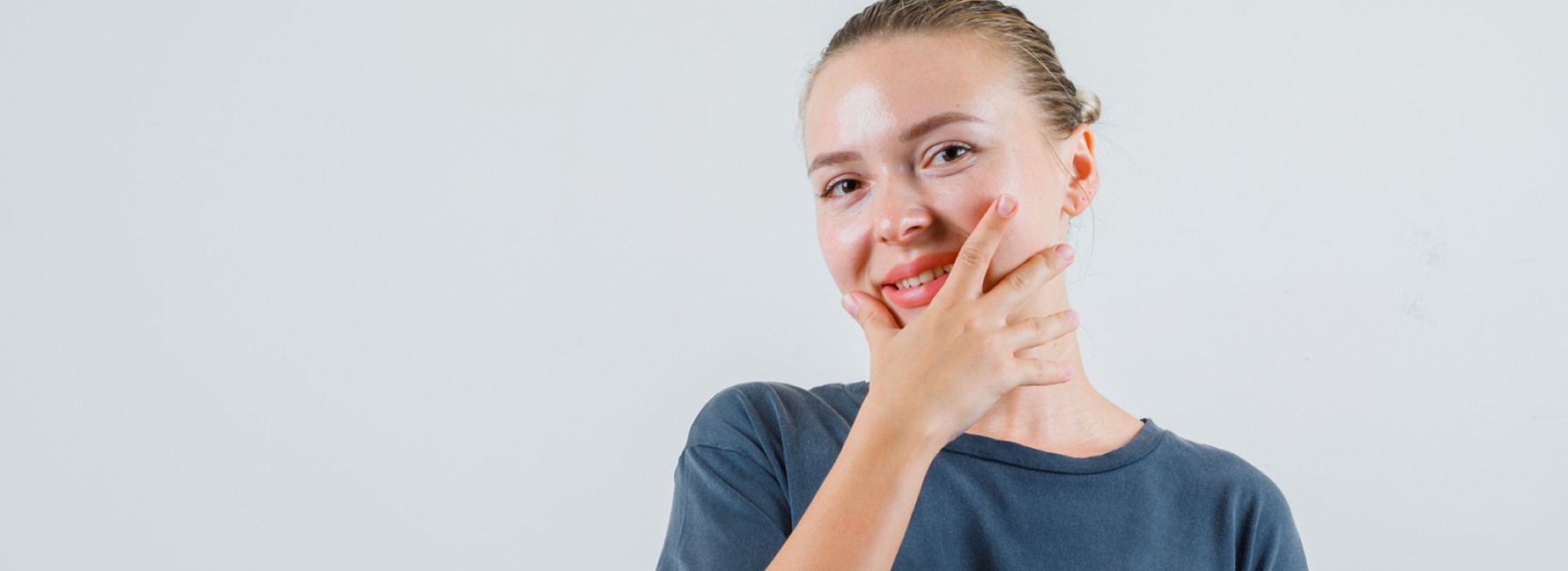 Comparison of dental implants and dentures showing improved stability, comfort, and chewing ability with implants